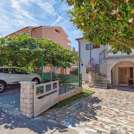 Zlata Apartment Porec Exterior photo