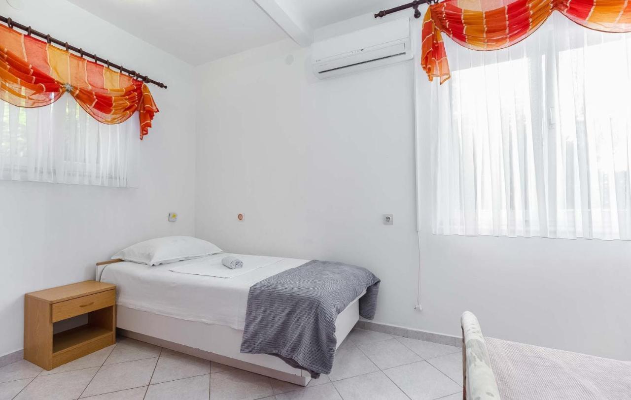Zlata Apartment Porec Exterior photo